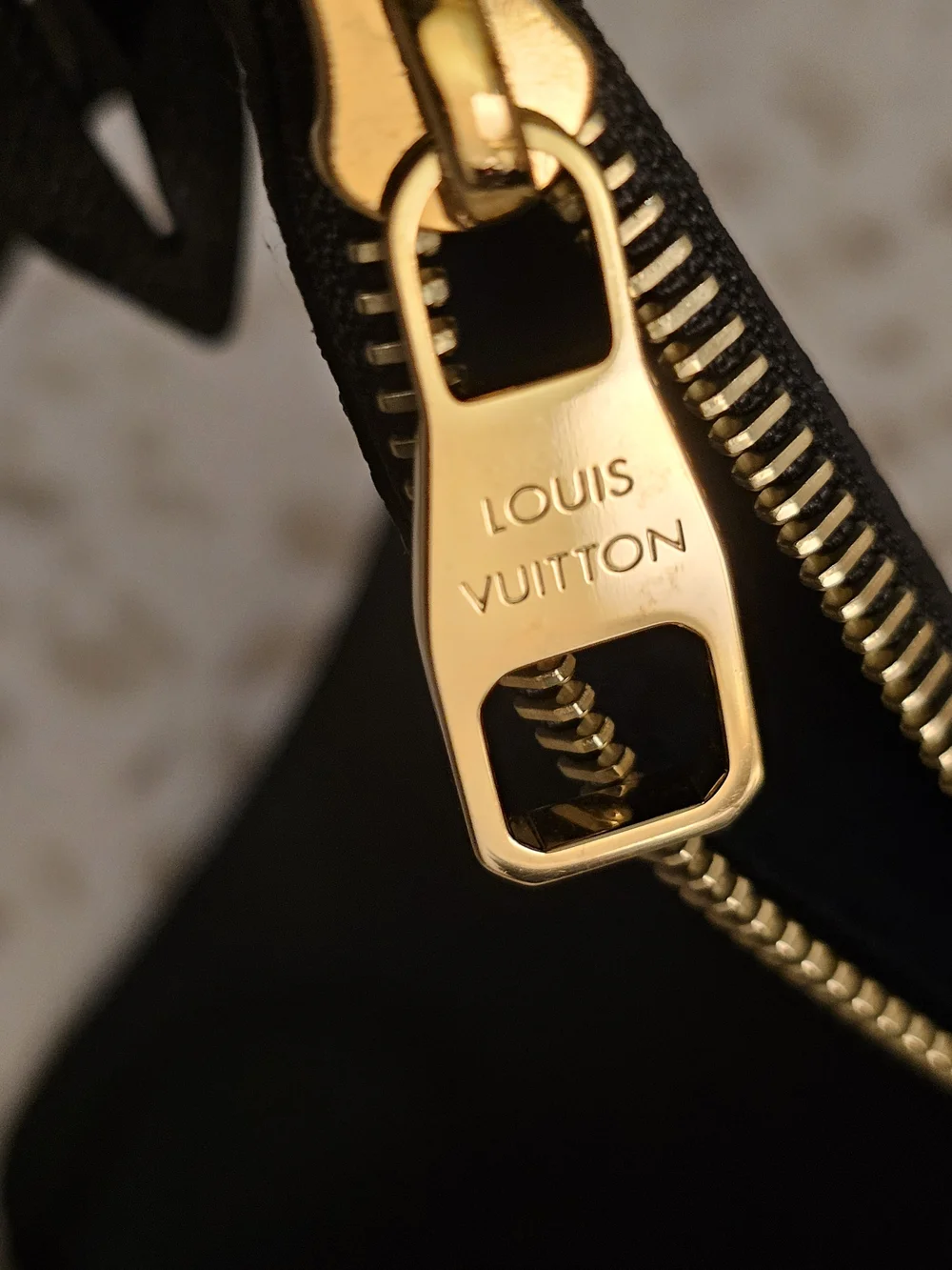 Louis Vuitton Empreinte Wristlet Pouch🖤